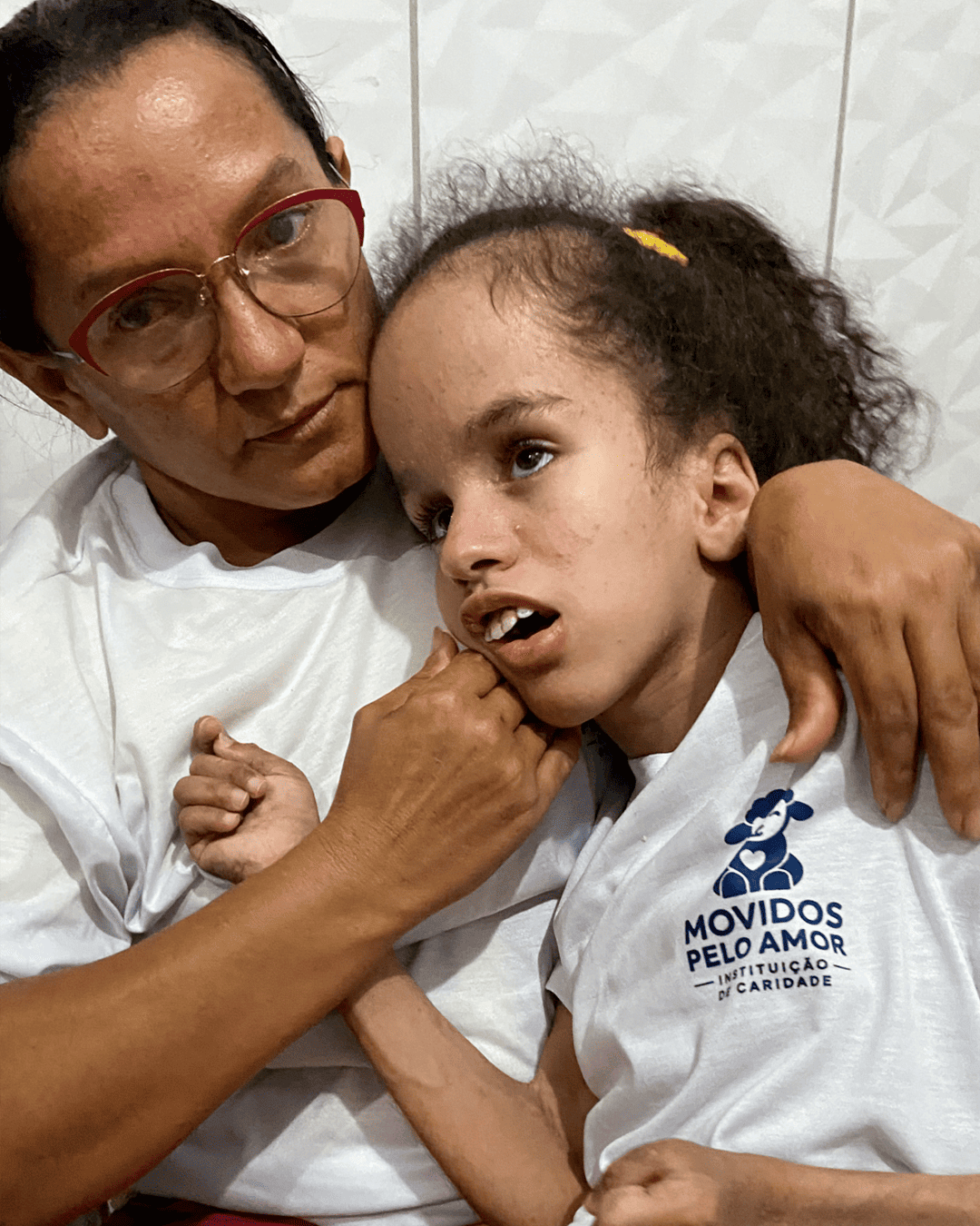 Sem ajuda, Maria Sônia e sua filha podem ficar sem teto.